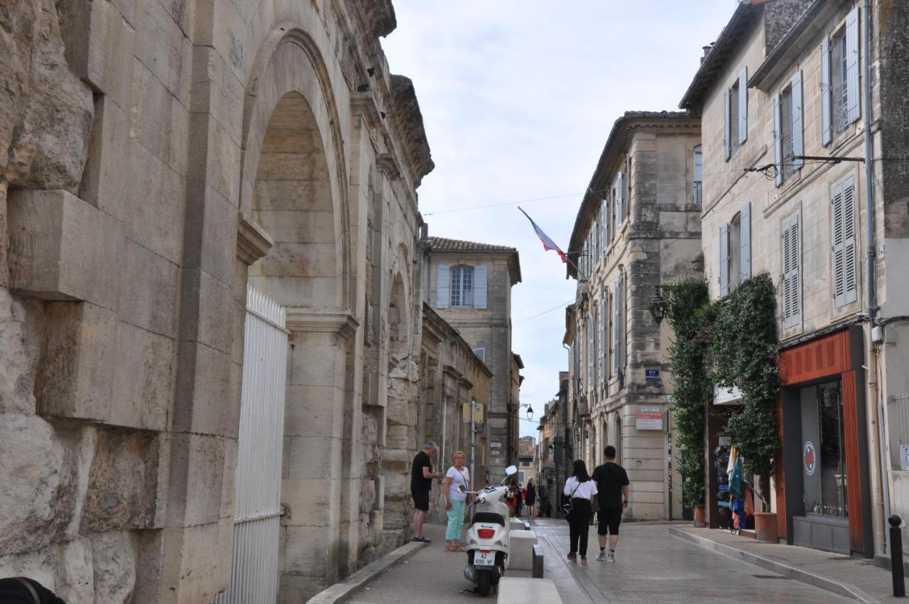 Holiday In Arles -Appartement Du Theatre Antique Екстер'єр фото